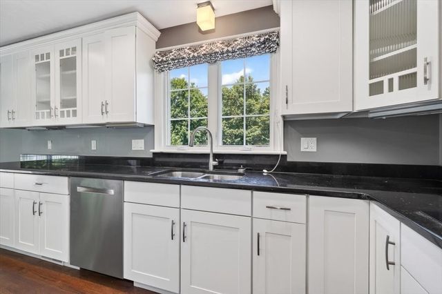 11 Jutila Farm Path, Hanover, MA 02339
