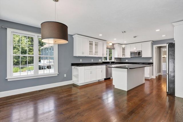 11 Jutila Farm Path, Hanover, MA 02339