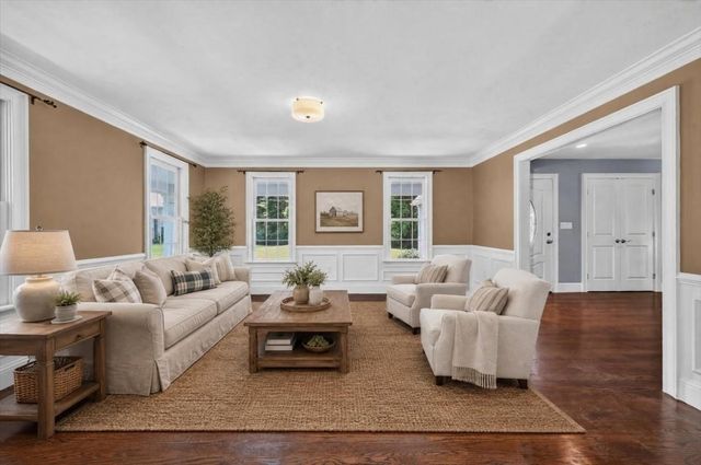 11 Jutila Farm Path, Hanover, MA 02339