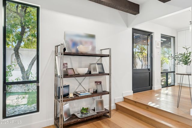 8001 N 3RD Place, Phoenix, AZ 85020