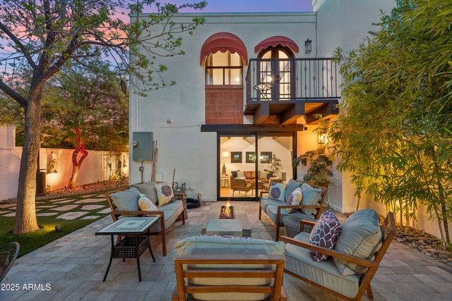 8001 N 3RD Place, Phoenix, AZ 85020