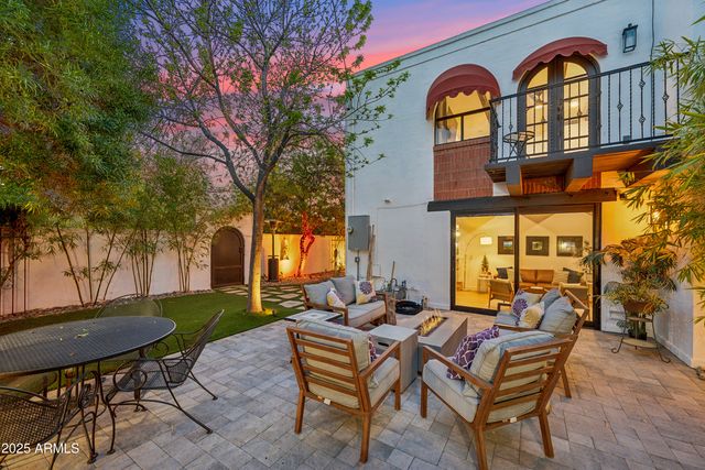 8001 N 3RD Place, Phoenix, AZ 85020