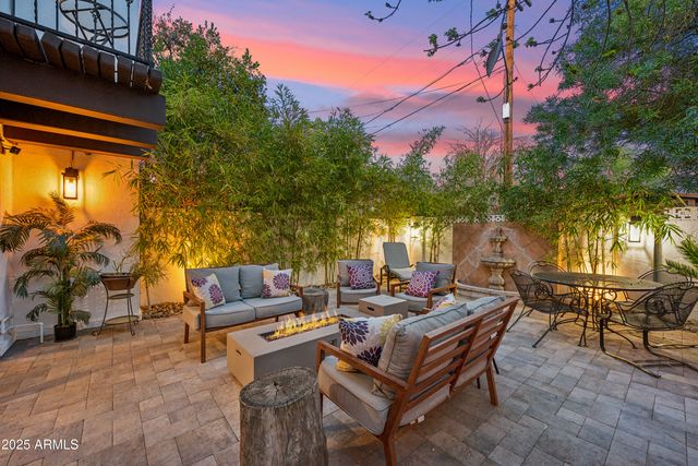 8001 N 3RD Place, Phoenix, AZ 85020