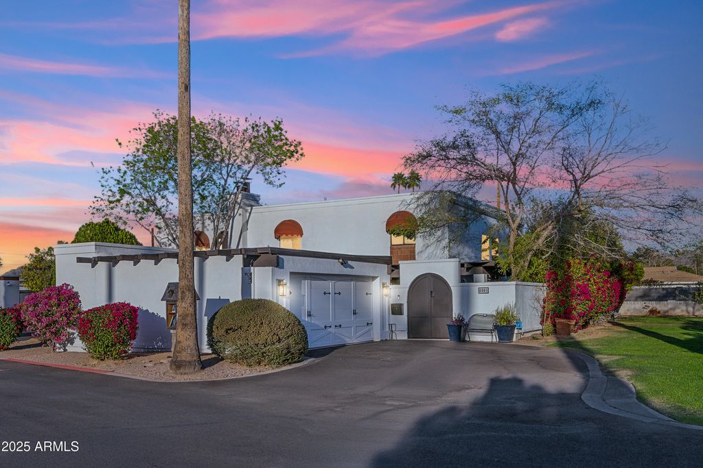 8001 N 3RD Place, Phoenix, AZ 85020