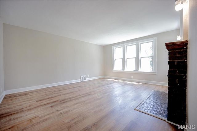 403 W Van Buren Street, Belleville, IL 62220