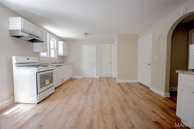 403 W Van Buren Street, Belleville, IL 62220