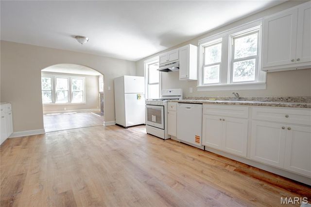 403 W Van Buren Street, Belleville, IL 62220