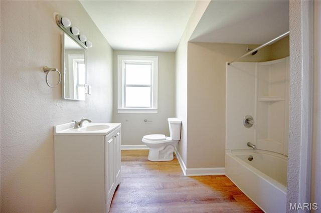 403 W Van Buren Street, Belleville, IL 62220