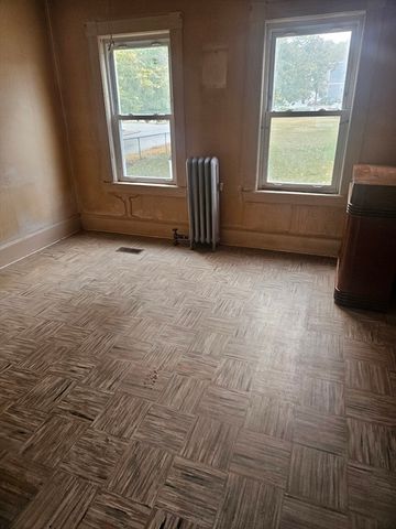 49 Sparks, Lowell, MA 01852