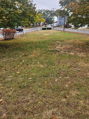 49 Sparks, Lowell, MA 01852