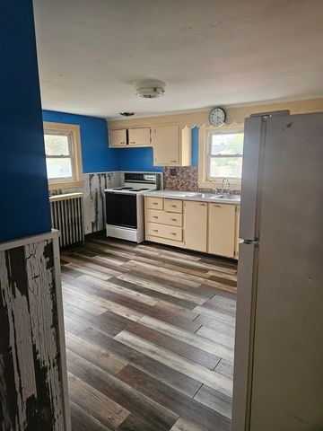 49 Sparks, Lowell, MA 01852