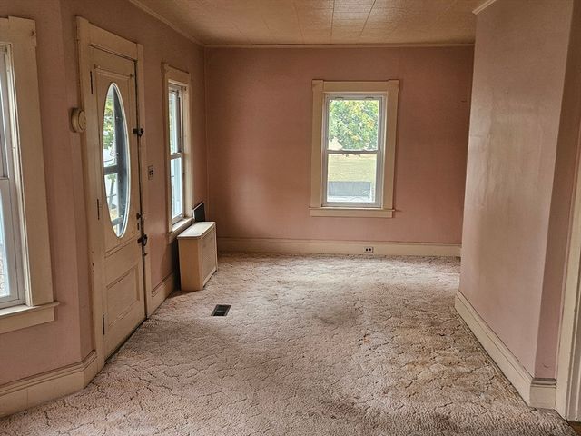 49 Sparks, Lowell, MA 01852