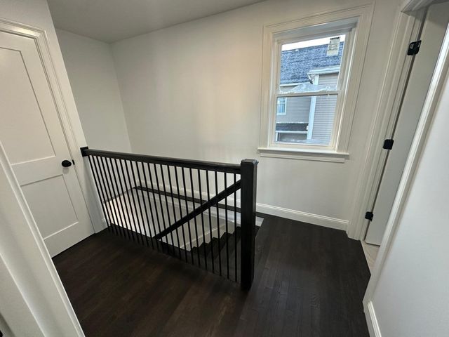 8 Thompson Rd, Webster, MA 01570