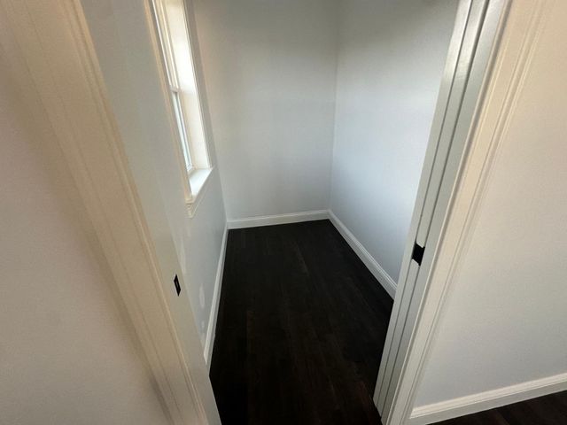 8 Thompson Rd, Webster, MA 01570