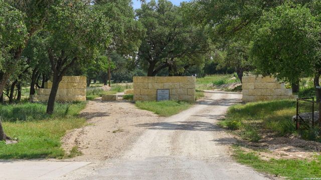341 Mitchell Dr, Spring Branch, TX 78070