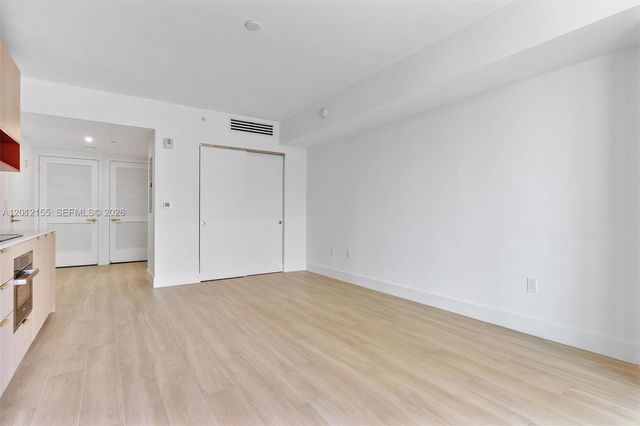 90 NE 32 St 413, Miami, FL 33127