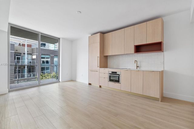 90 NE 32 St 413, Miami, FL 33127