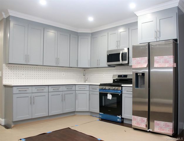 1438 E 95 Street, Brooklyn, NY 11236