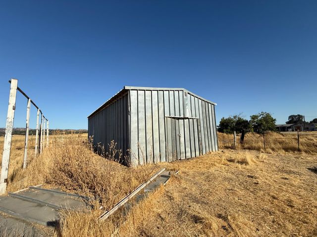 9881 Scenic Valley Rd, Valley Springs, CA 95252