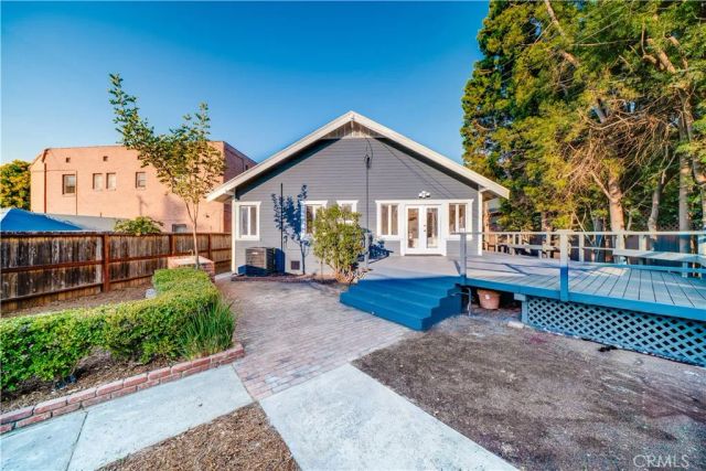 843 Cedar Avenue, Long Beach, CA 90813