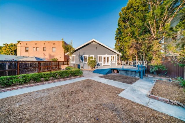 843 Cedar Avenue, Long Beach, CA 90813