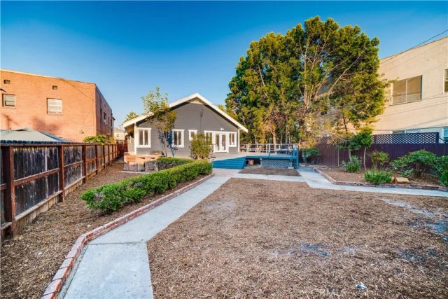 843 Cedar Avenue, Long Beach, CA 90813