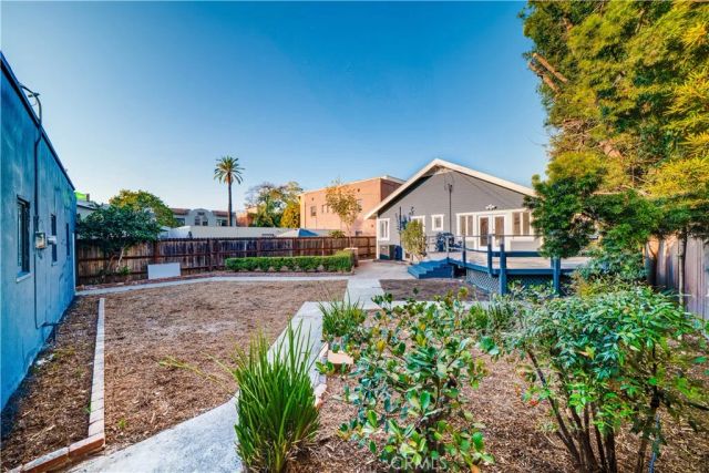 843 Cedar Avenue, Long Beach, CA 90813