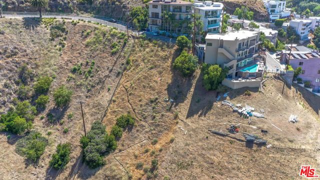 6448 Weidlake Drive, Los Angeles, CA 90068