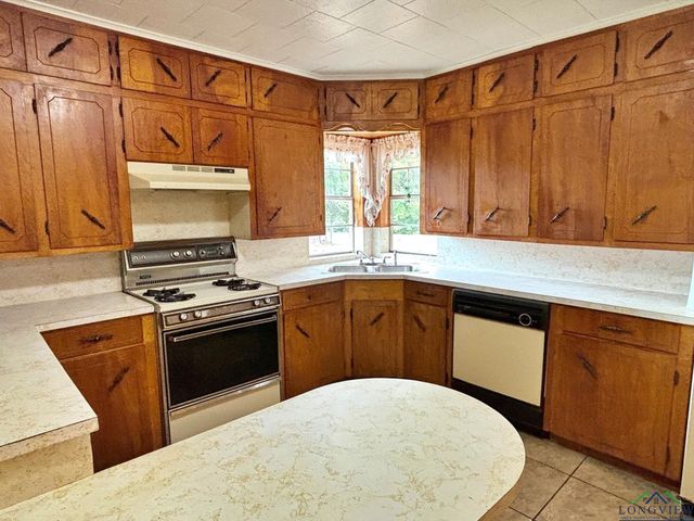 2431 N Jefferson, Mount Pleasant, TX 75455
