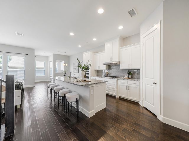 1020 Gardenia Street, Carrollton, TX 75007