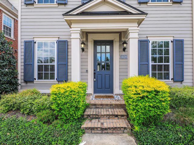 1020 Gardenia Street, Carrollton, TX 75007