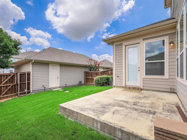1020 Gardenia Street, Carrollton, TX 75007