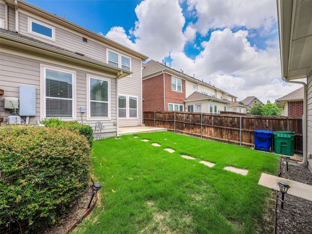 1020 Gardenia Street, Carrollton, TX 75007