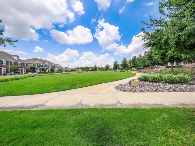 1020 Gardenia Street, Carrollton, TX 75007