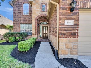 114 N Hawkhurst Circle, Magnolia, TX 77354
