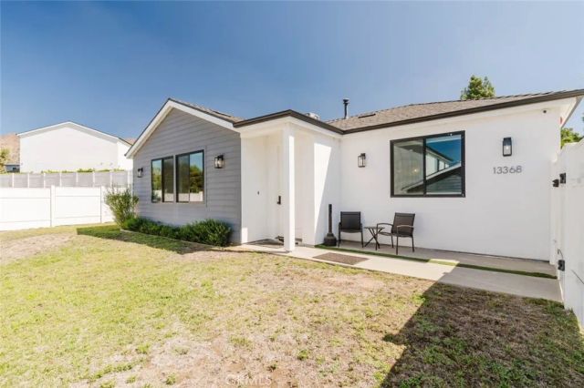 13368 Pala Avenue, Sylmar, CA 91342