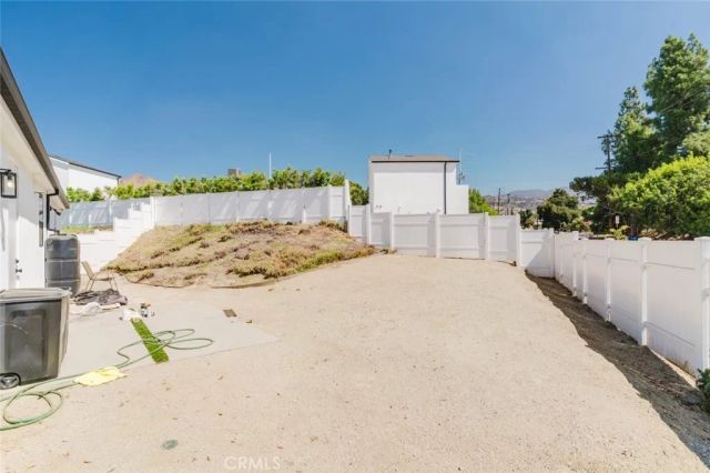 13368 Pala Avenue, Sylmar, CA 91342