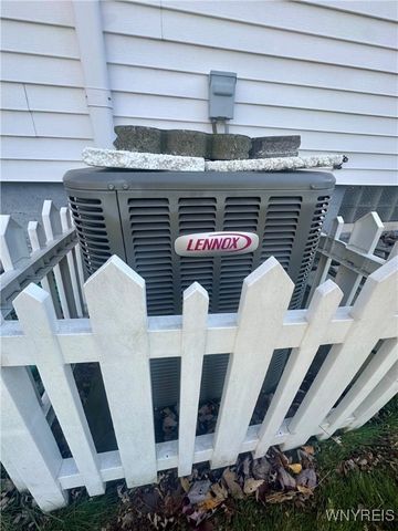 168 Donna Lea Boulevard, Amherst, NY 14221