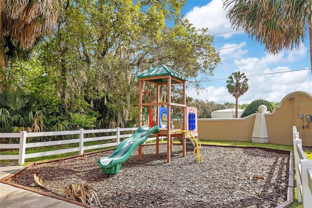 2736 SUMMERGLEN LANE, Eustis, FL 32726