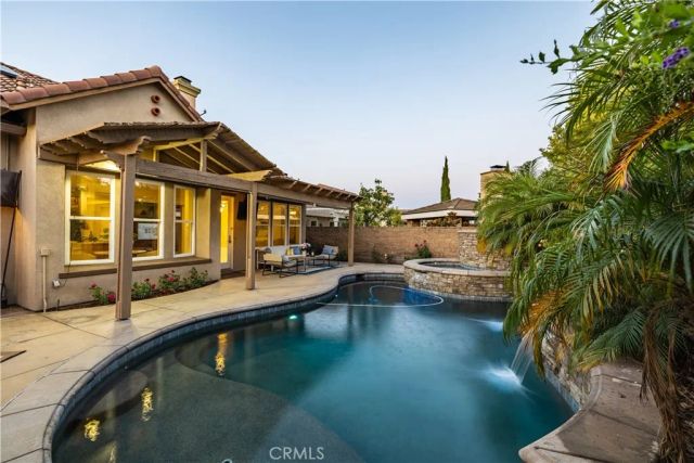 20100 Livorno, Yorba Linda, CA 92886