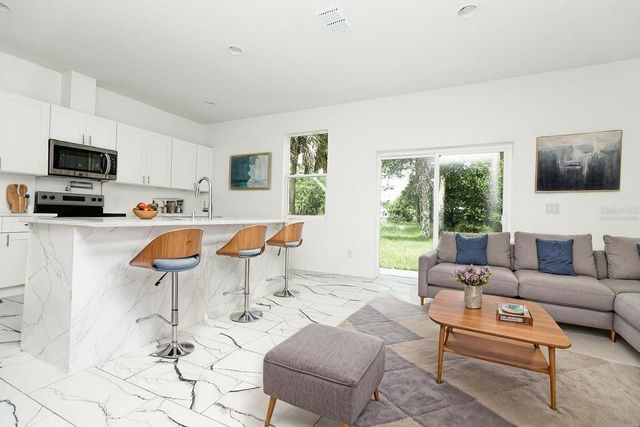 67 W 10TH STREET, Apopka, FL 32703