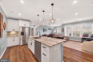 21914 HAWKSBILL HIGH CIR #204, Sterling, VA 20164
