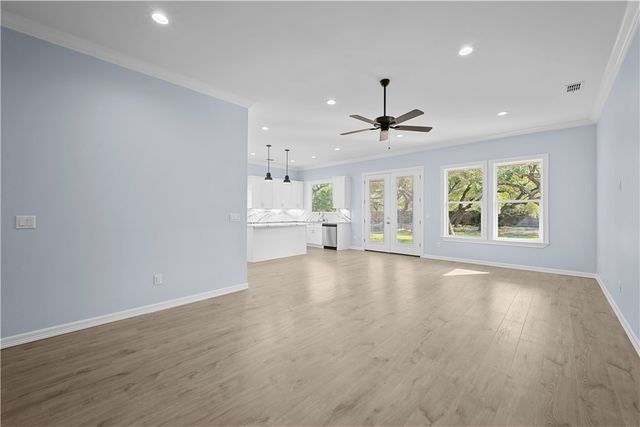 24 St Andrews Pl, Rockport, TX 78382