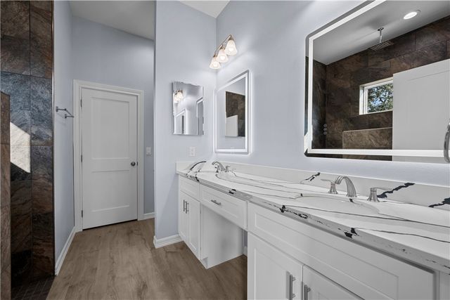 24 St Andrews Pl, Rockport, TX 78382