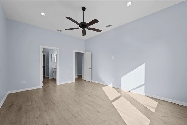 24 St Andrews Pl, Rockport, TX 78382