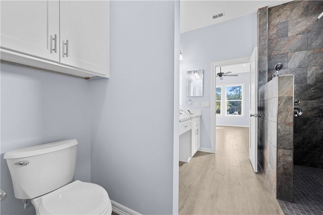 24 St Andrews Pl, Rockport, TX 78382