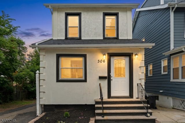 306 Smith St, Newark City, NJ 07106
