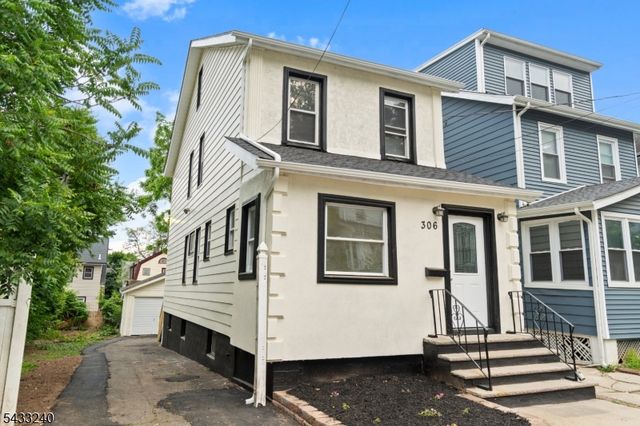 306 Smith St, Newark City, NJ 07106