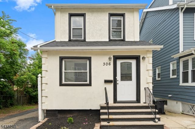 306 Smith St, Newark City, NJ 07106