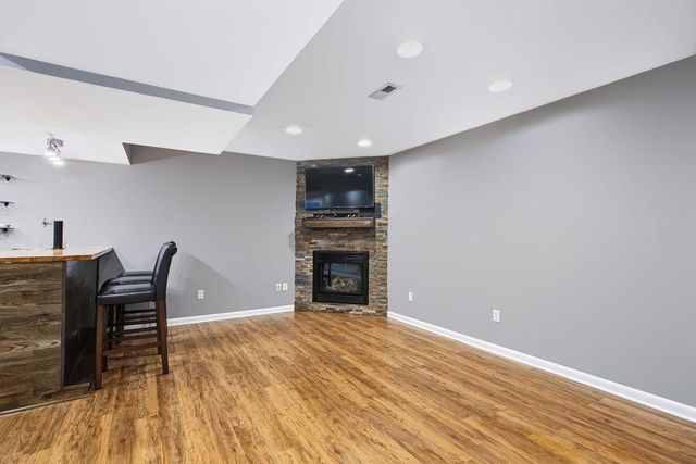 8547 Kirkwood Lane N, Maple Grove, MN 55369